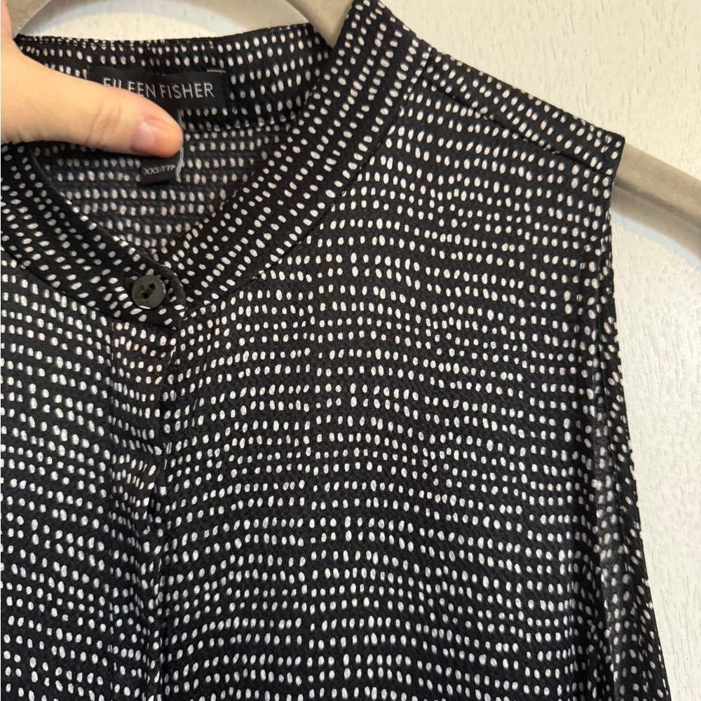 Eileen Fisher Black and White Sleeveless Silk Tunic Top